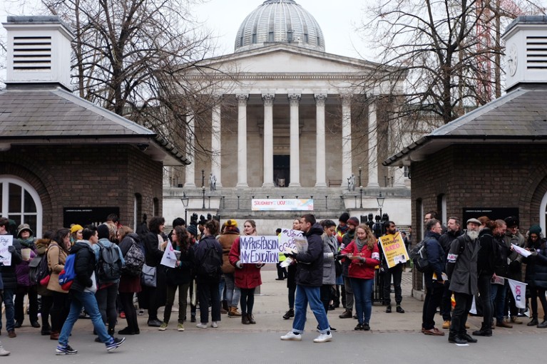 Students join academic staff on the picket line at University College London
