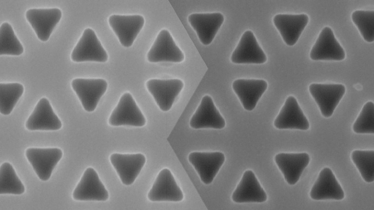 Scanning electron micrograph of interface between two photonic crystals with different topological properties