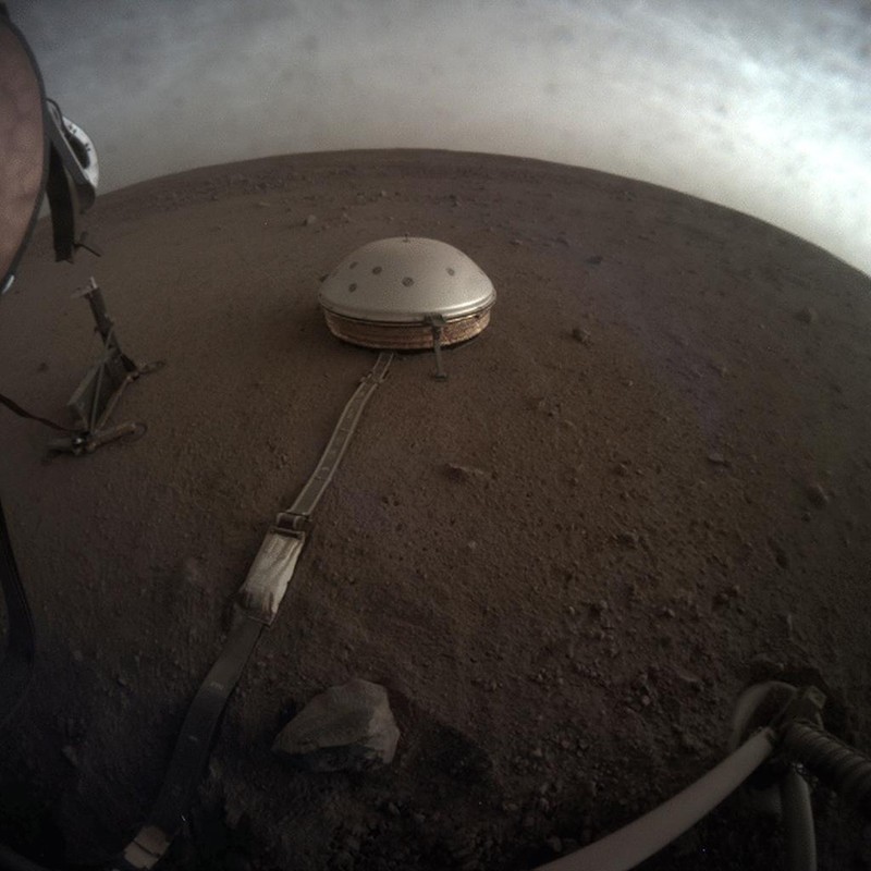 NASA's InSight camera photographed drifting clouds at sunset