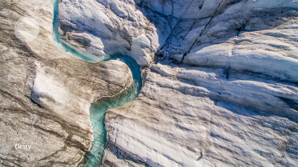 Trapped meltwater affects mass loss of Greenland ice sheet