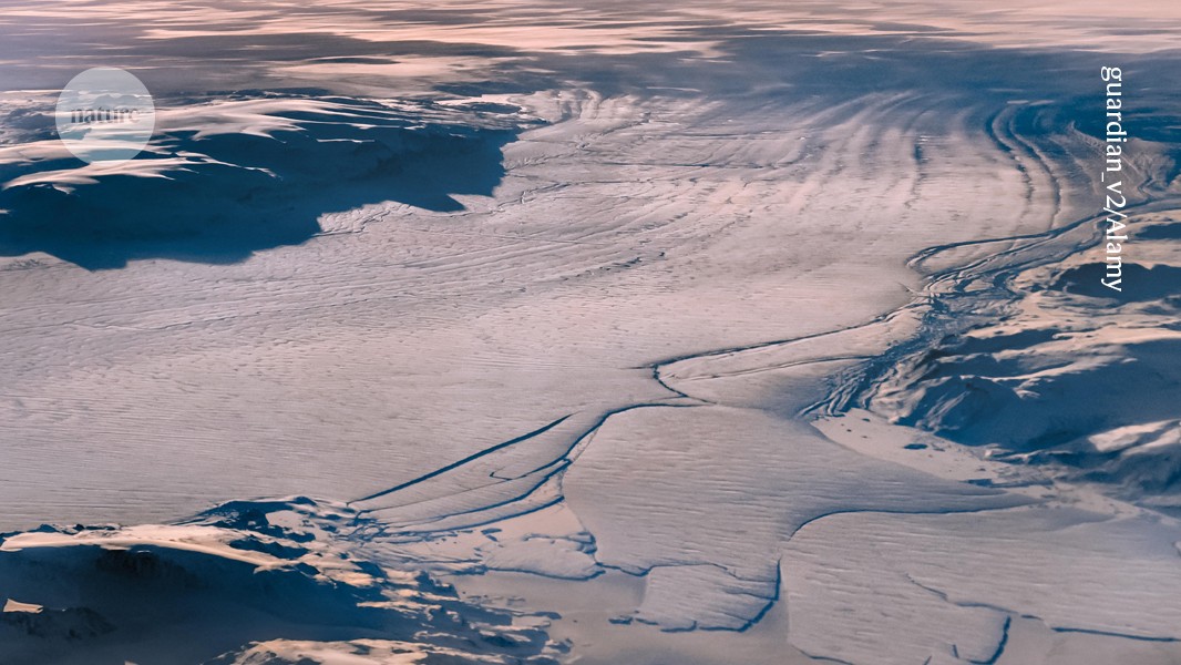 Rocks falling from melting icebergs host deep-sea oases of biodiversity