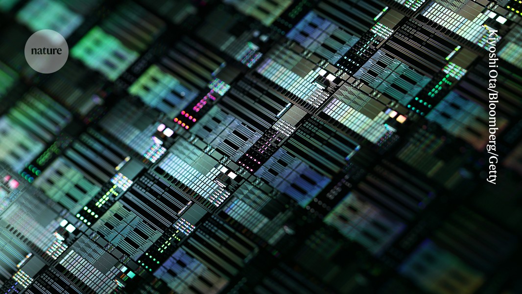 Nowa analiza historii mikrochipów — kto naprawdę kontroluje technologię?