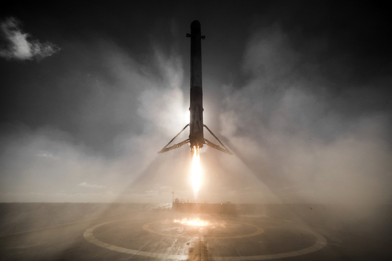 A SpaceX Falcon 9 rocket