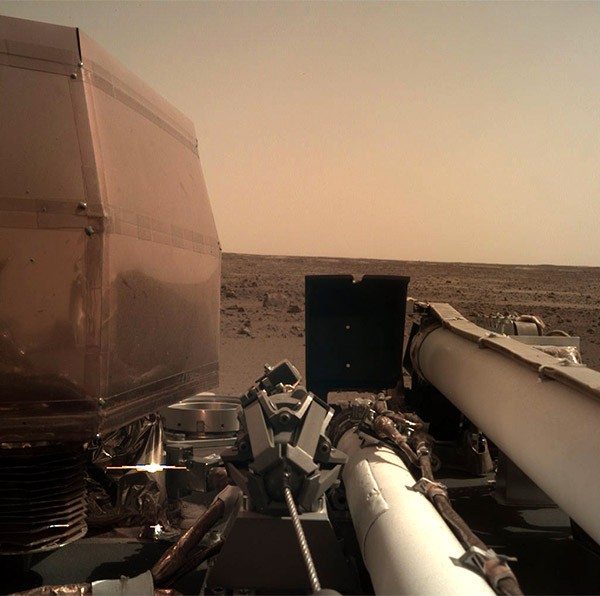 A lander’s-eye view of the Martian horizon