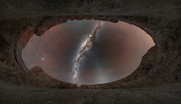 View of the night sky above the construction site of ESO’s Extremely Large Telescope