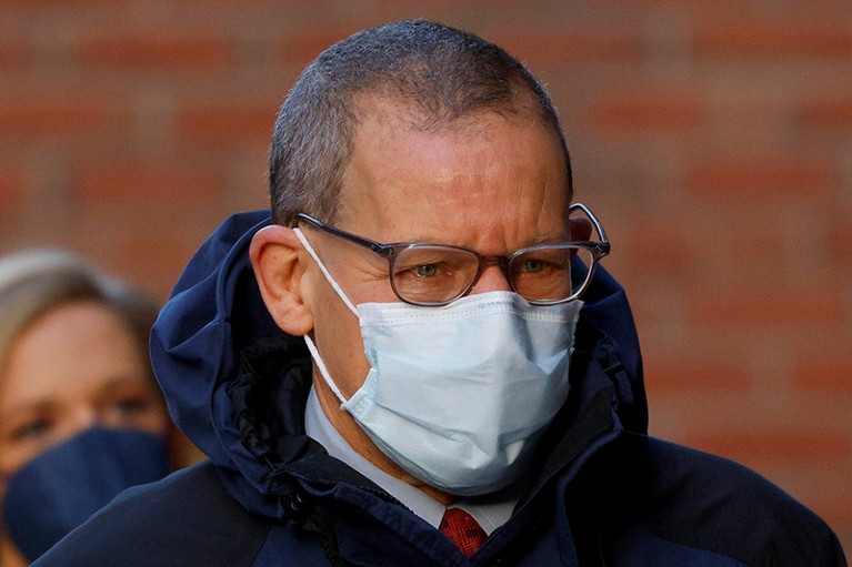 Harvard chemist on trial a guide to the Charles Lieber case