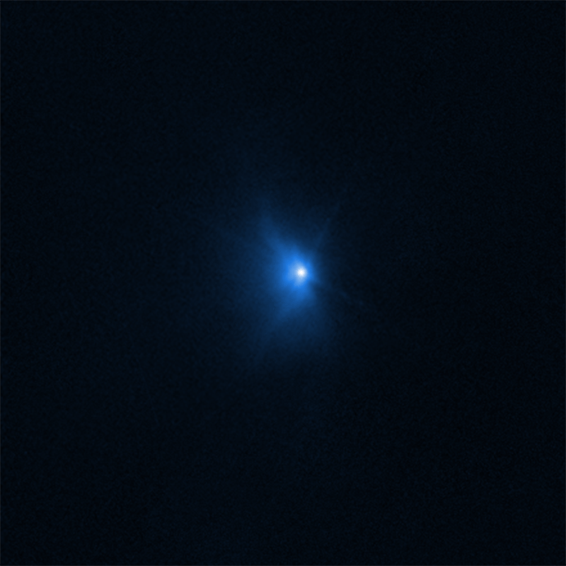 三幅由哈勃望远镜拍摄的动画序列图像，在NASA的DART撞击了二形phos之后。