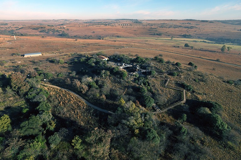 Vista aérea do Berço da Humanidade, um sítio paleoantropológico na província de Gauteng, África do Sul.