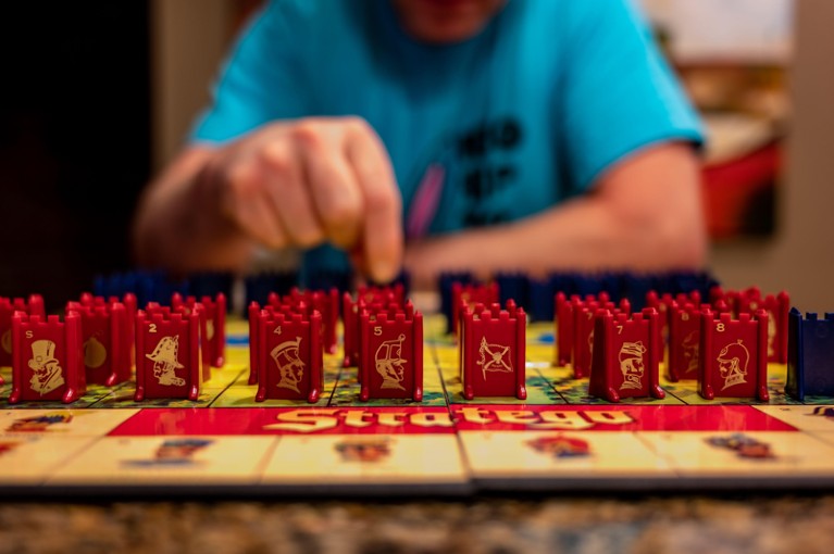 How to play Stratego 