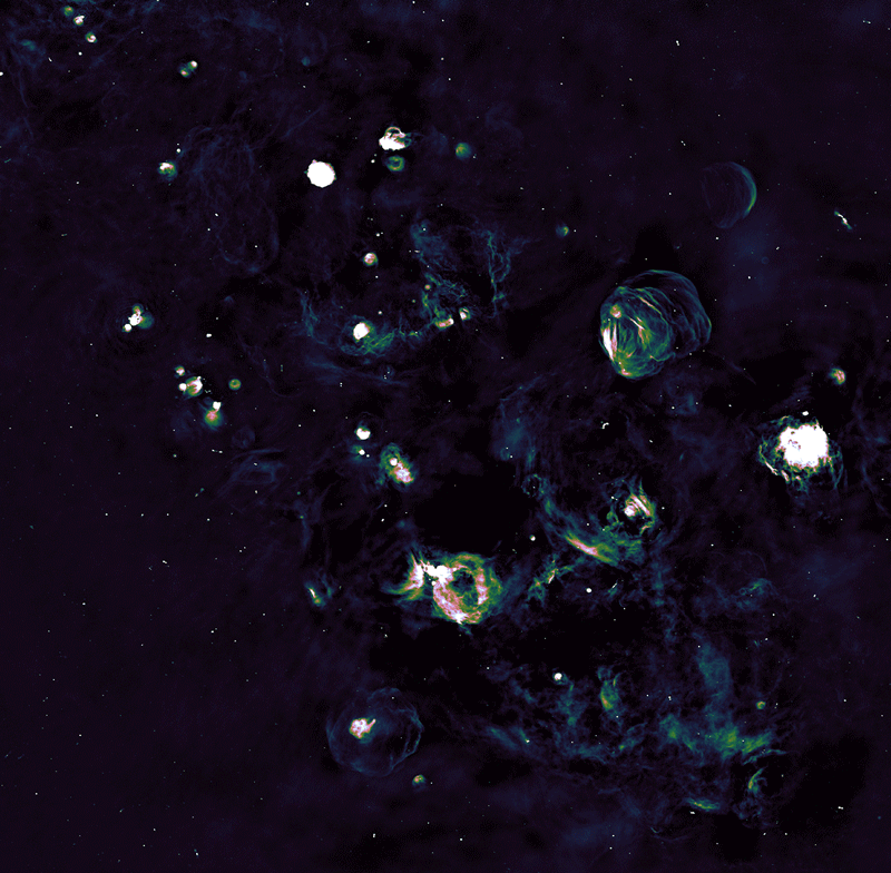 GIF of two telescope images showing supernova remnants in the Milky Way.