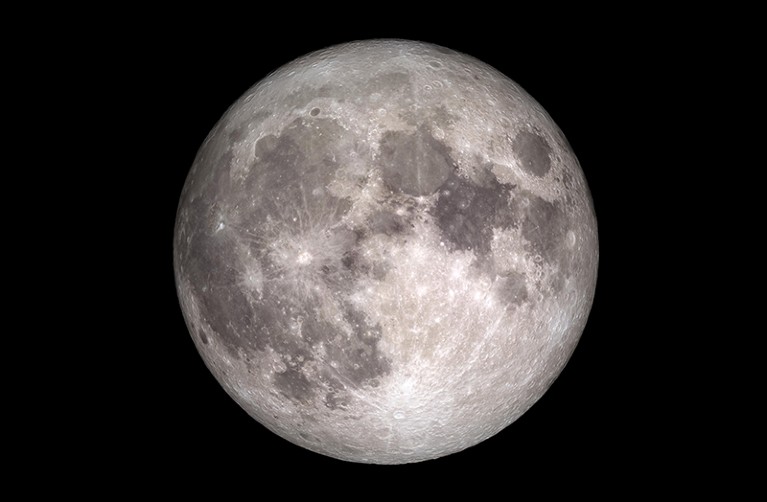 美国宇航局的月球勘测轨道飞行器捕捉到的满月。