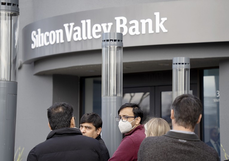 People queue up outside the headquarters of the Silicon Valley Bank in Santa Clara, California.