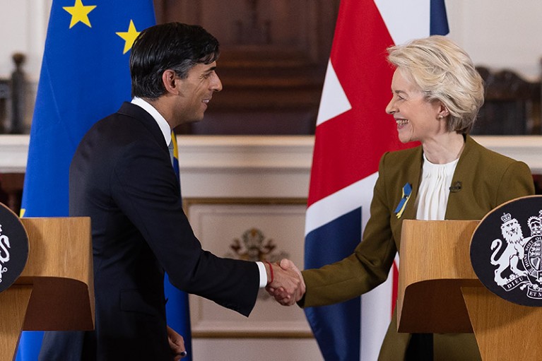 UK Prime Minister Rishi Sunak and EU Commission President Ursula von der Leyen shake hands at a press conference in early 2023.