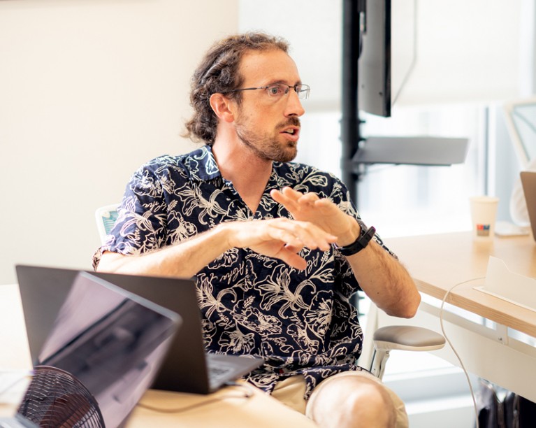 Portrait of Gaël Varoquaux during a discussion