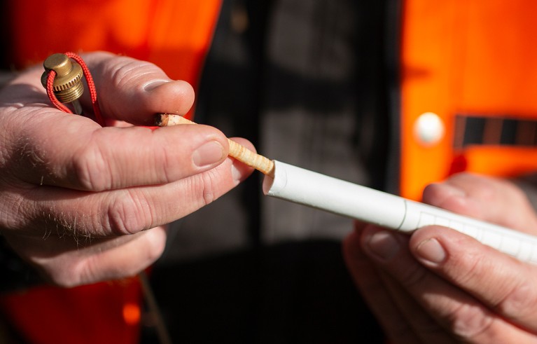 legal age to buy cigarettes australia Smoking in Australia