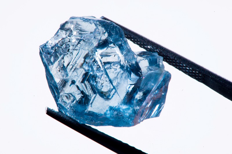 The origin of blue diamonds