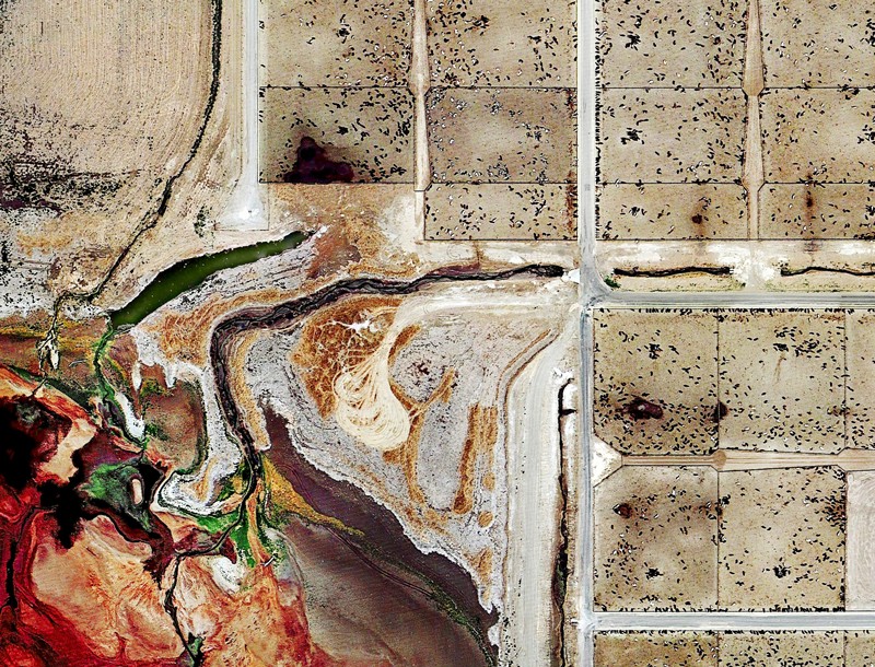 Satellite images of a large-scale cattle feedlot