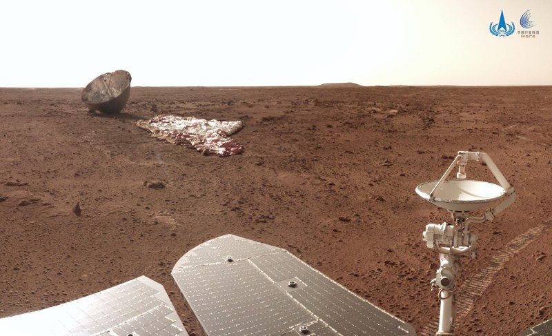 NS "zhu rong" Marsov rover mimo padala