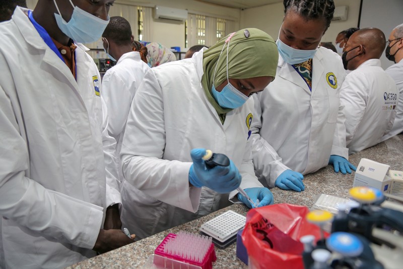 Participants in a lab training session at the African Center of Excellence for Genomics of Infectious Diseases in Nigeria