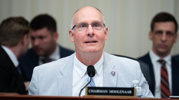 US politicians push agencies to restrict research collaboration with China