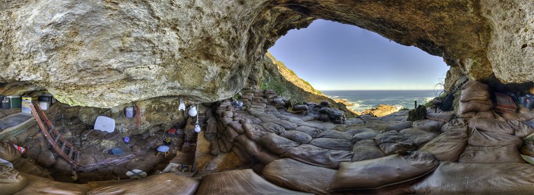 360 view of Blombos cave. To the left the dig can be seen, to the right the cave entrance can be seen