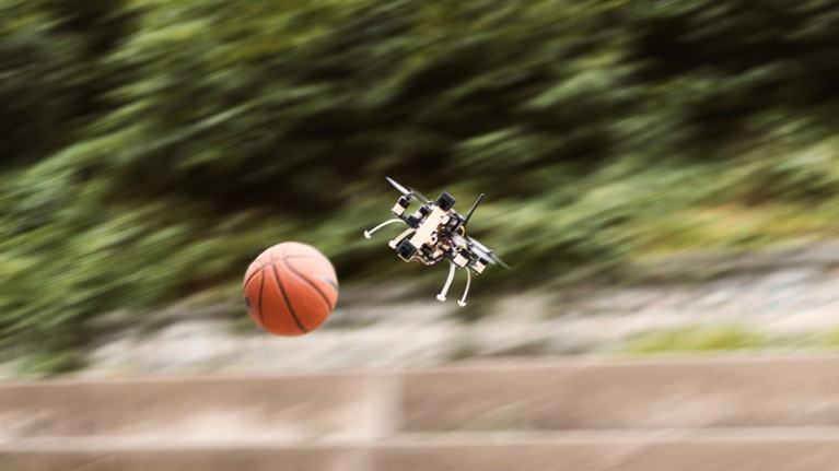 An autonomous quadrotor avoids a fast incoming obstacle using on-board event cameras.