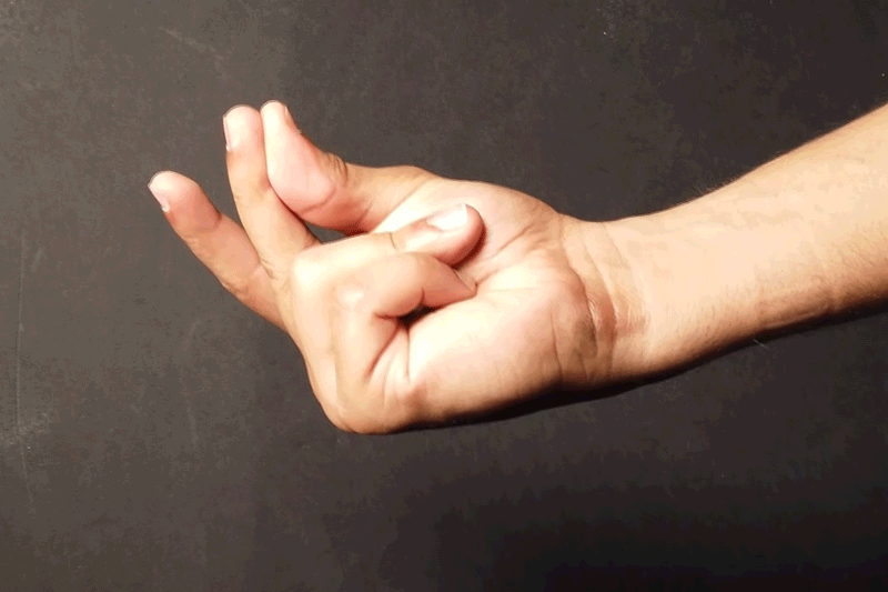 A person snapping their fingers