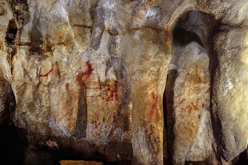 Neanderthal artists made oldestknown cave paintings