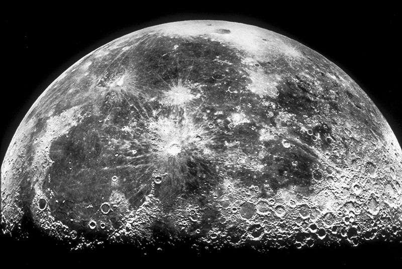 Can NASA really return people to the Moon by 2024?