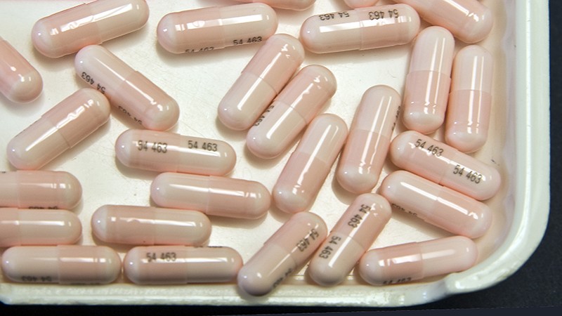 Lithium carbonate pills